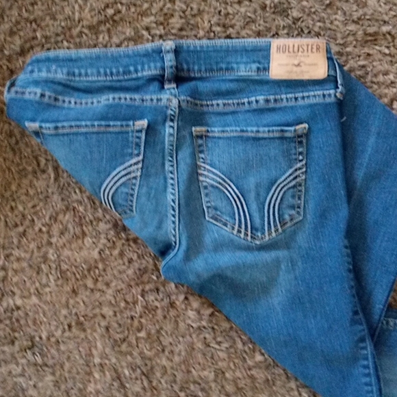 Hollister Jeans - Picture 3 of 3